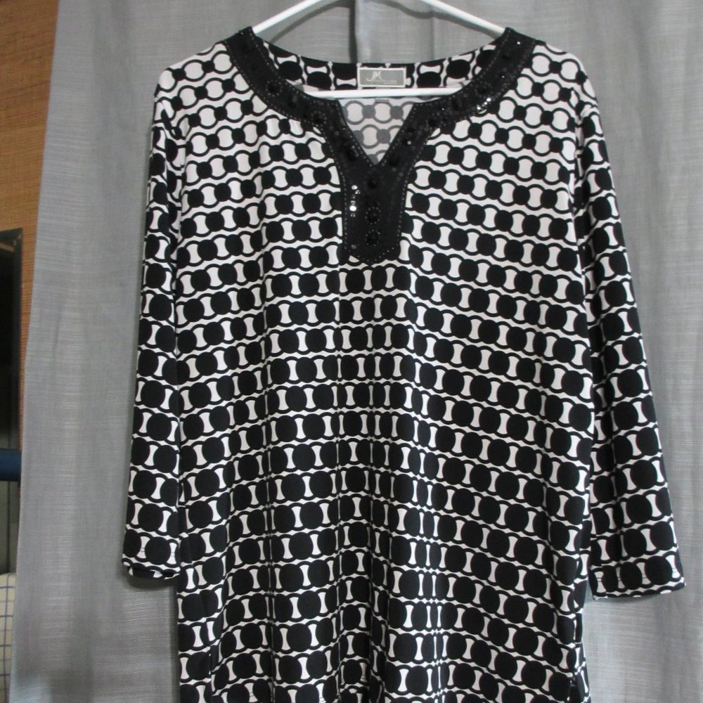 PL JM Collection Black and White knit top